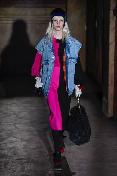 Look 55